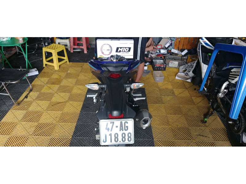 Độ đèn nâng cấp ánh sáng Titan M10 Ultra V2 cho xe Exciter 155