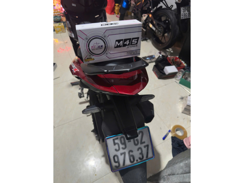 Độ đèn nâng cấp ánh sáng Titan M45 Hyper cho xe Winner X